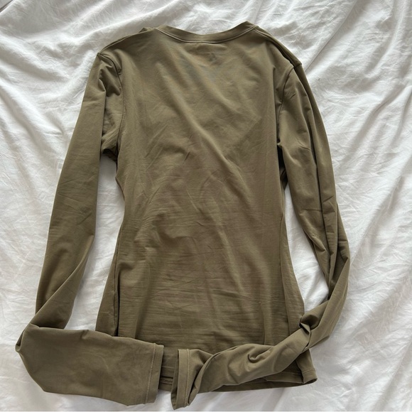 BNWT SKIMS FITS EVERYBODY LONGSLEEVE XS KHAKI - Picture 4 of 5